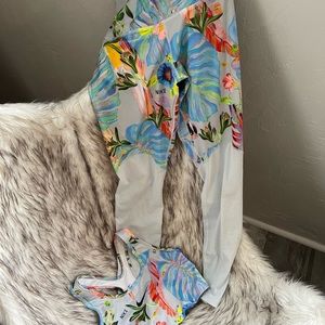 Womens Nike tropical workout set